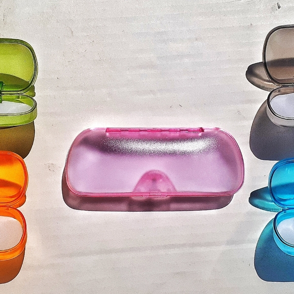 Portable Clear Transparent Shell Eyeglass Cases - Picture 1 of 3